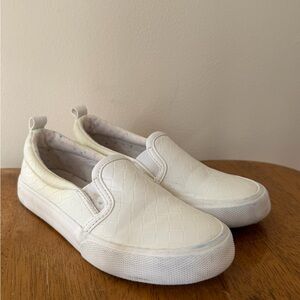 Girls’ Size 13 Cat & Jack White Quilted Slip-On Sneakers